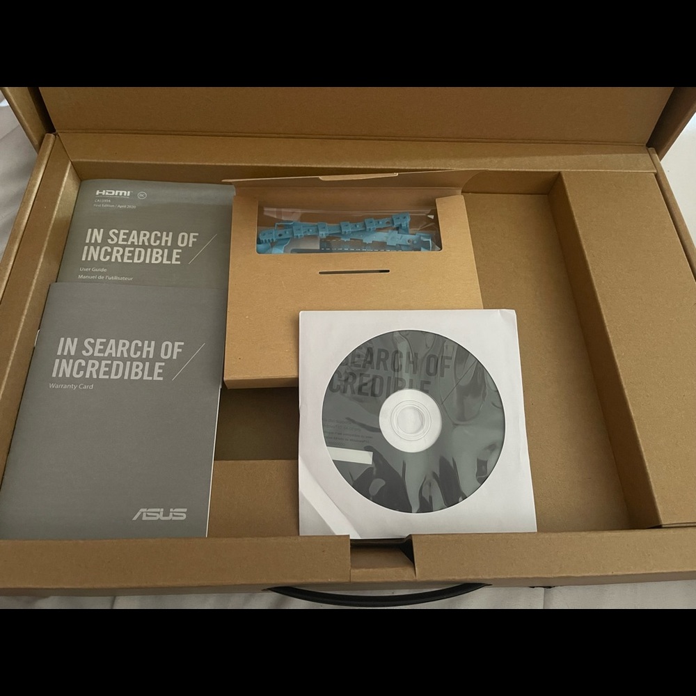 ASUS Expertbook Laptop - Picture 3 of 7